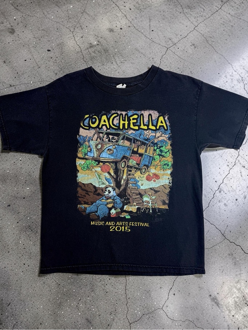 2015 COACHELLA "Music and Arts Festival" Line Up Souvenir Vintage T Shirt